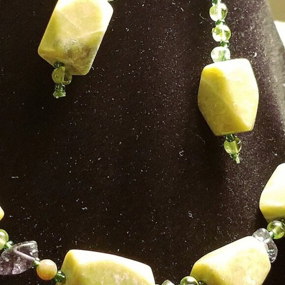 Serpentine and Peridot Necklace and Earring Set - Picture 3 of 6